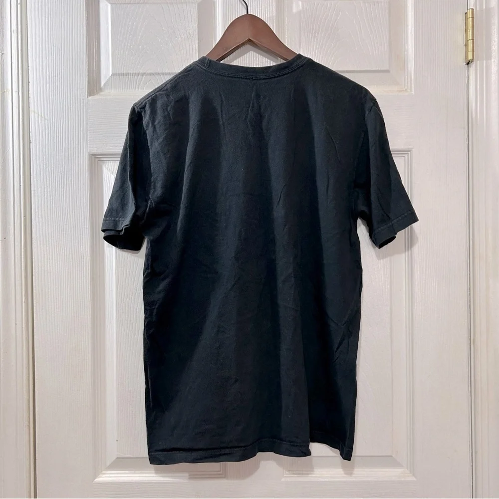 NIKE Legendary Status Men's Regular Fit T-shirt Black Gold Size Medium